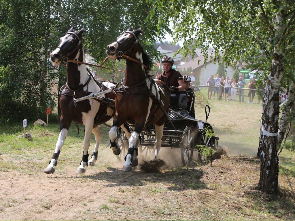 Zajazd Magda Kroczyce Bagian luar foto